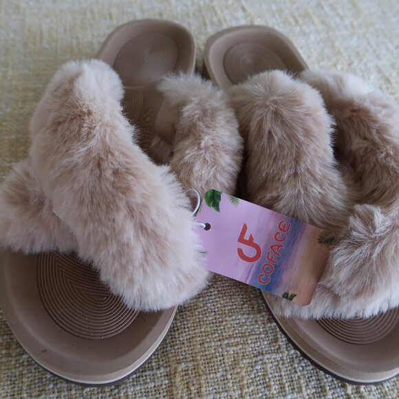 Coface Vanilla Plush Cross-Over Rubber Sole Slippers Size 9 - 10 - Picture 2 of 7